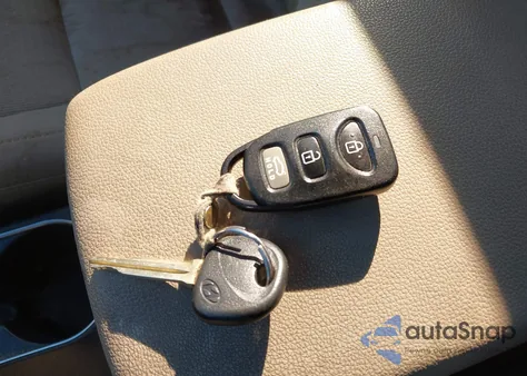 2017 Hyundai Elantra Se z USA, uszkodzony, nr VIN 5NPD84LF7HH116313